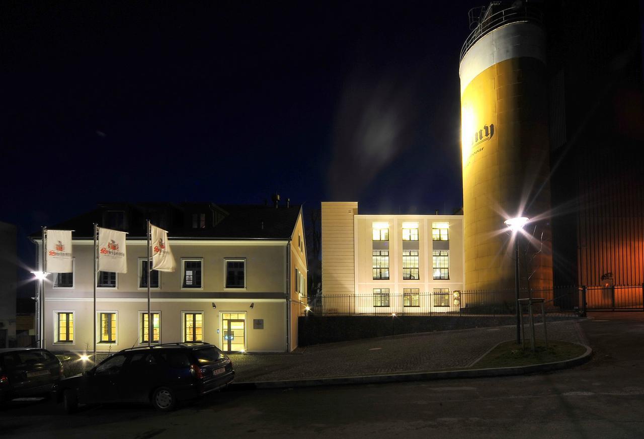 Hotel Zamek Svijany Exterior foto